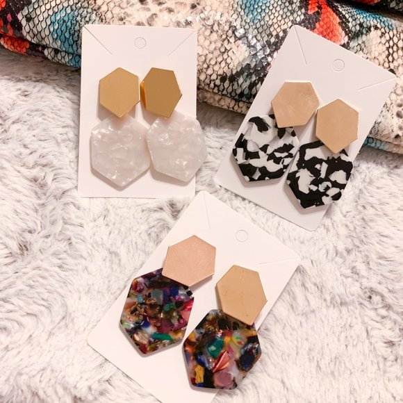 $5 BLOWOUT! Beautiful Hexagon Earrings - Picture 2 of 6